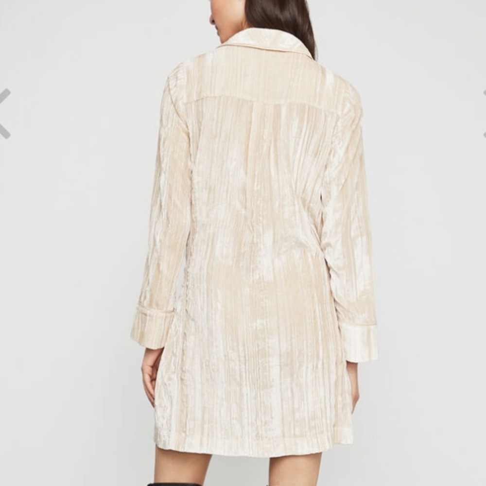 NWT Velvet Robe Wrap Dress | BCBG MAX AZRIA - Picture 4 of 6